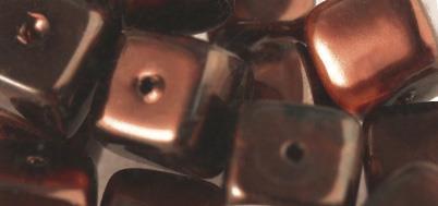Glass bead cube, nougat, 8x9 mm, box 18