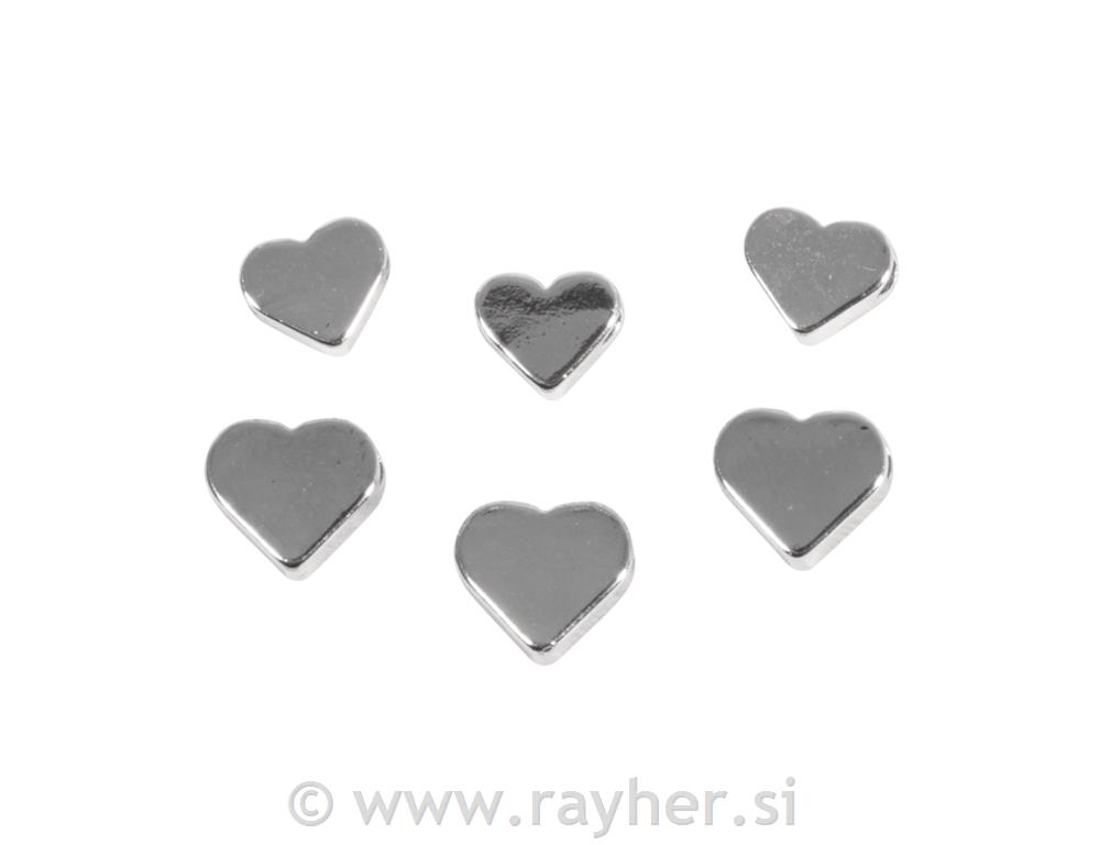 Metalni biseri u obliku srca, srebrni,3 bisera, svaki 6+7mm, 6 komada