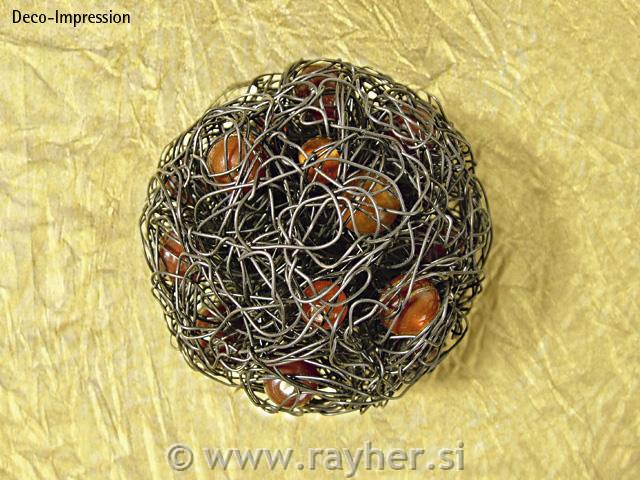 Florist's wire, loose, glowed, wooden re