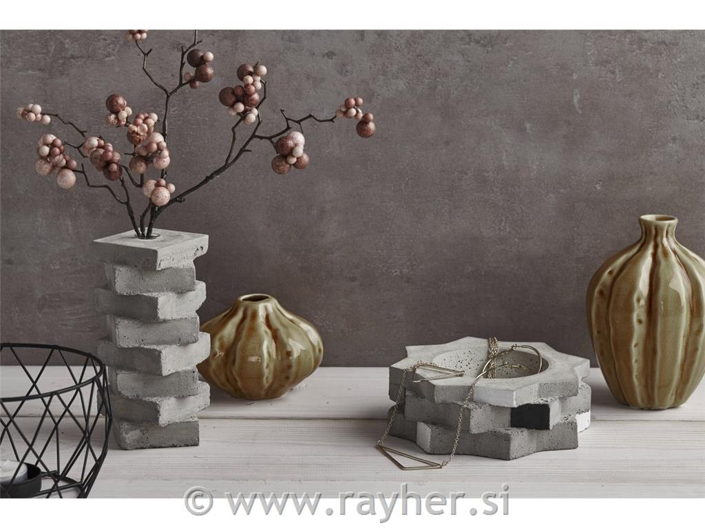 Book: Creative with cement, only in germ