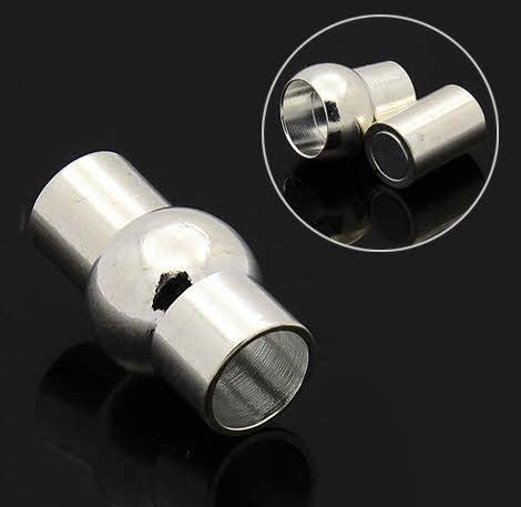 Magnetna kopča, srebrna boja 17X10mm