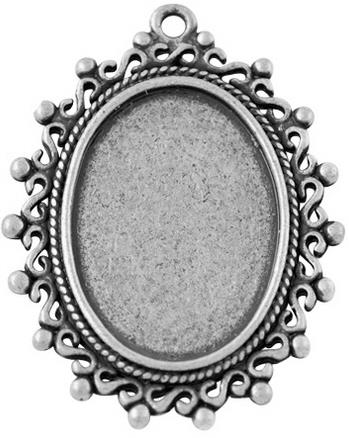 MEDALJON ANTIK SREBRN, 38X29 MM