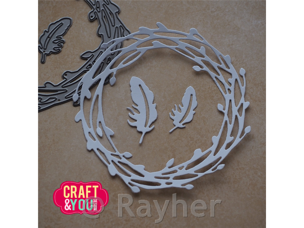 Rezač Wreath with Feathers