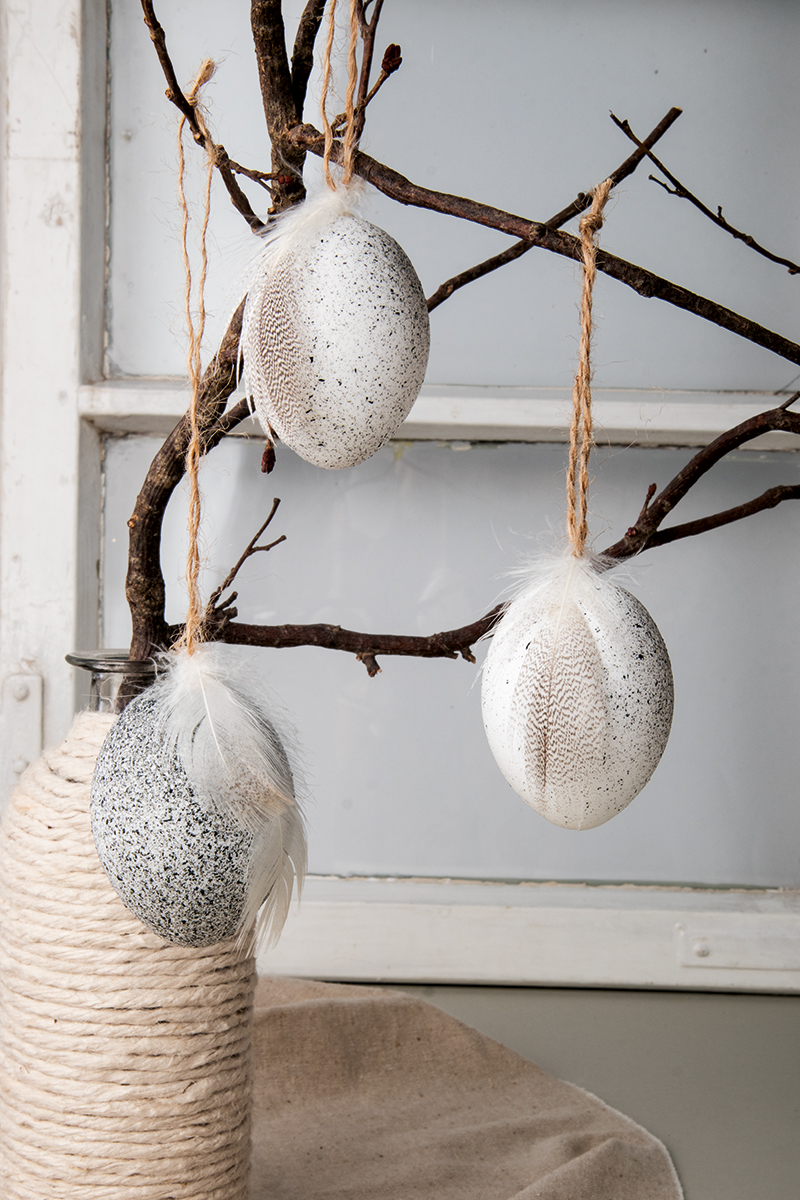 USKRSNA JAJA S GRANITNIM SPREJEM