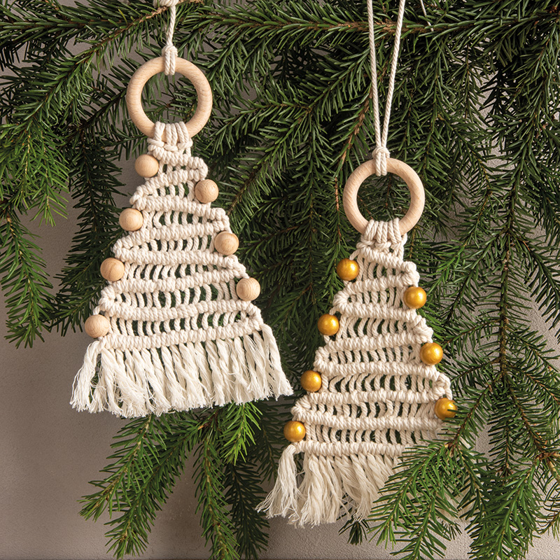 BOŽIĆNO DRVCE OD MAKRAMEA